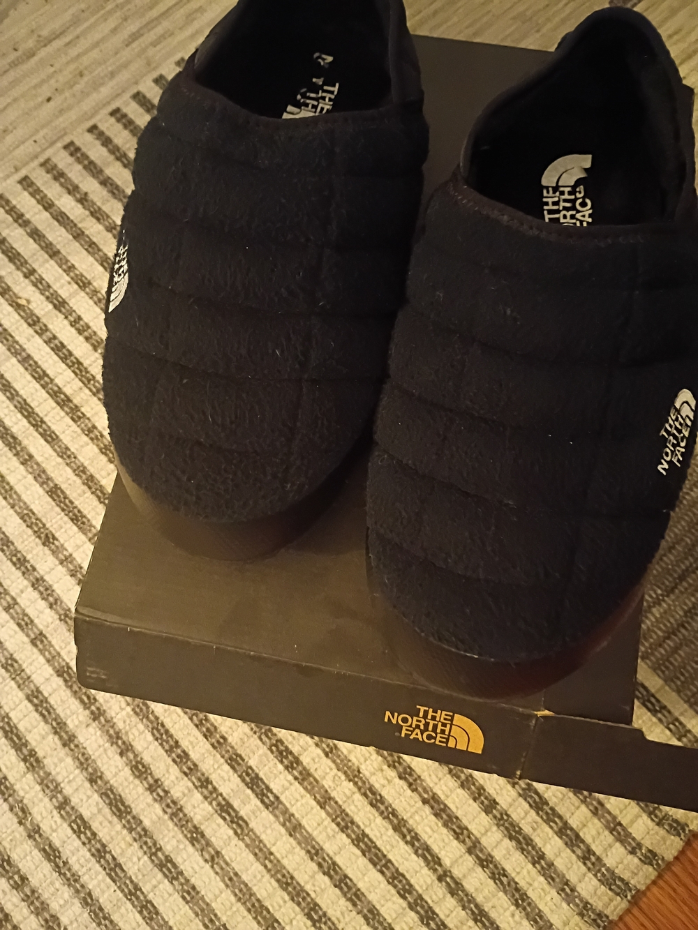 The North Face Women's Black Insulated Slip-On Shoes Size 8